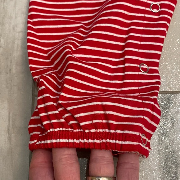 NWT Trotter Street Kids Red and white Striped Santa Overalls Romper, size 6M - Picture 3 of 10
